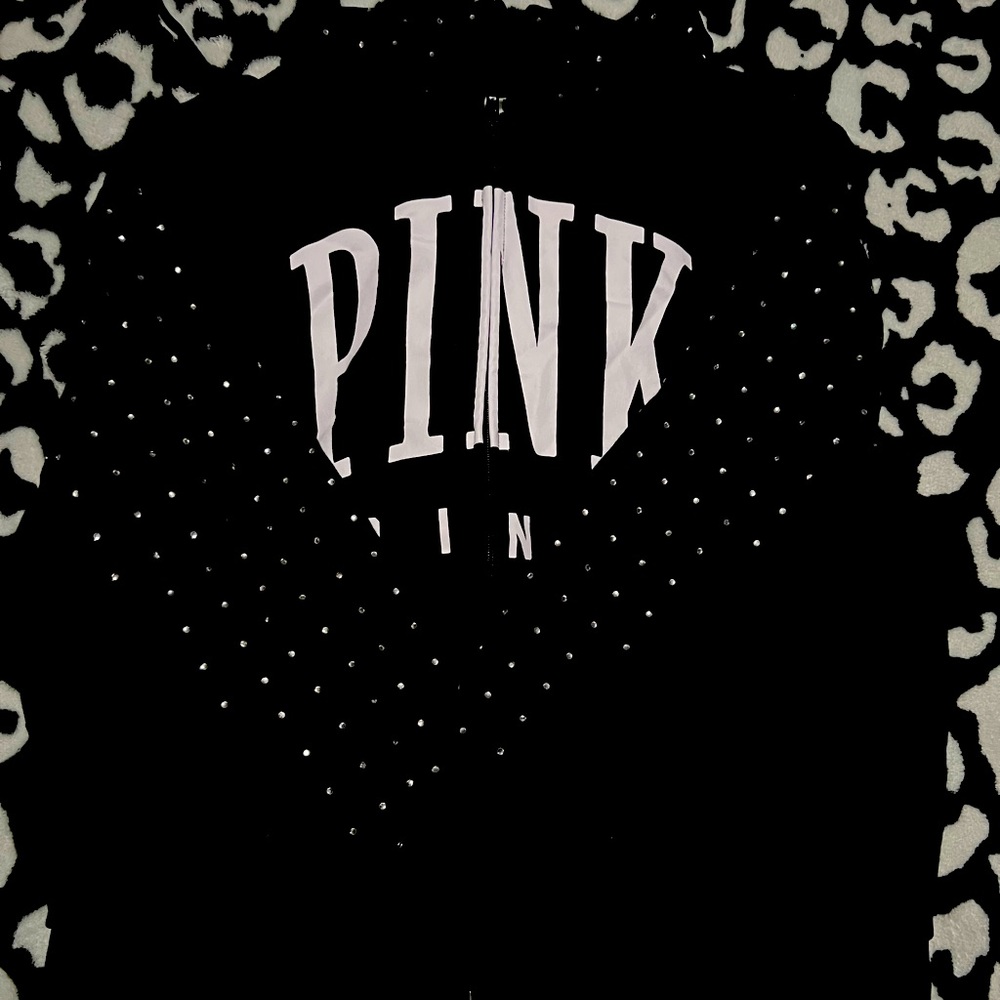 BLING VS PINK outfit